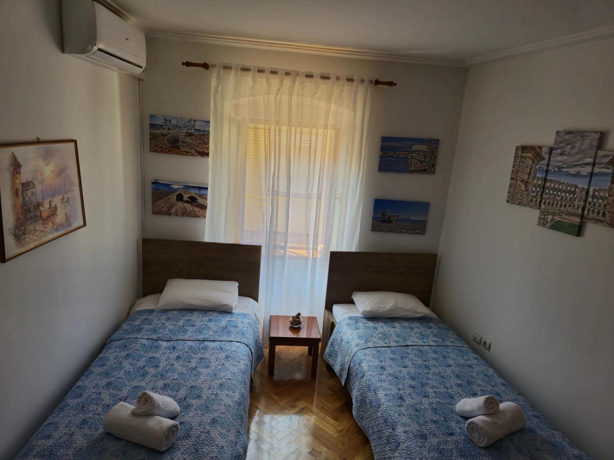 Apartment Zofija Apartment, A 5 Min Walk From The Arena Pula